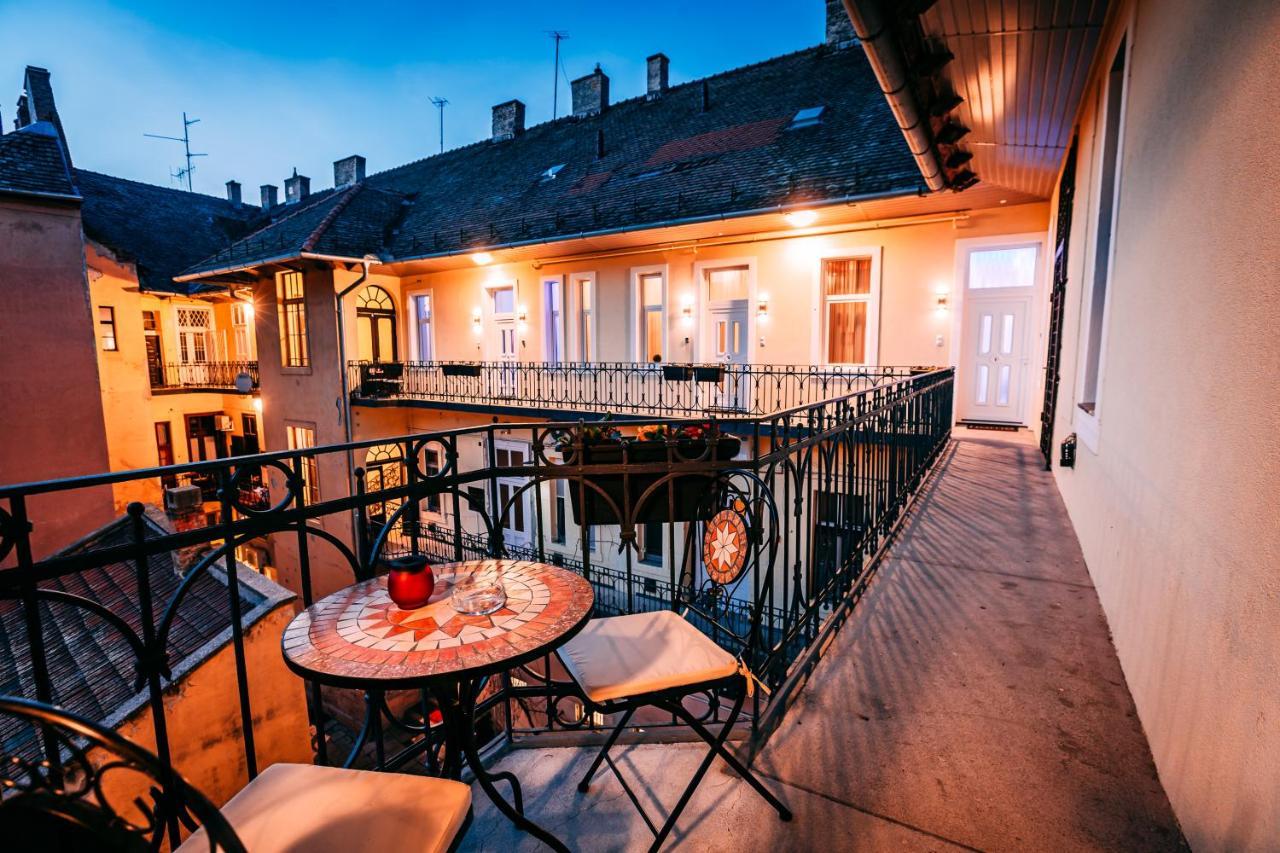 Luxury Smart Apartments Сегед Экстерьер фото