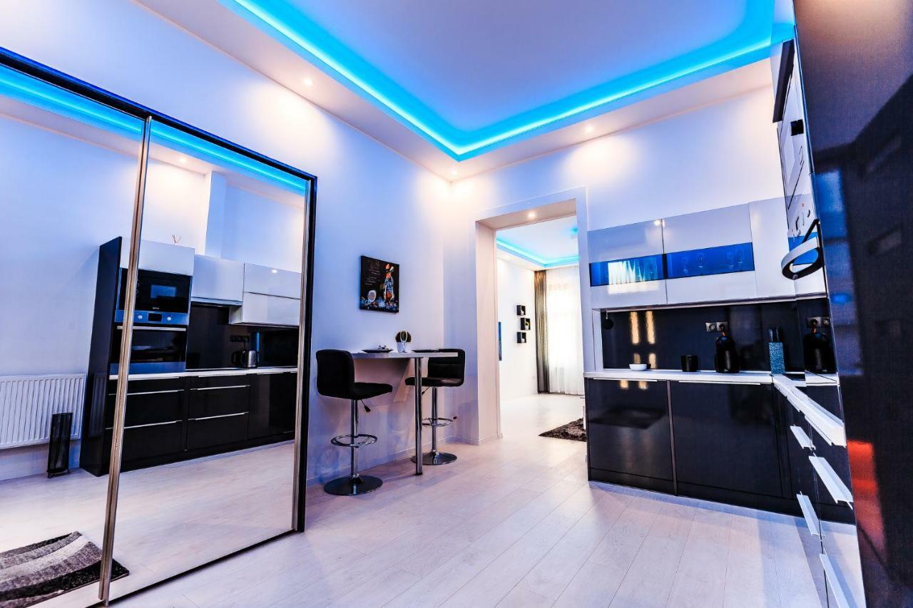 Luxury Smart Apartments Сегед Экстерьер фото
